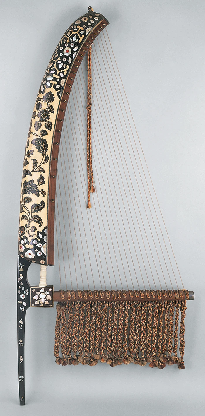 螺鈿槽箜篌 模造